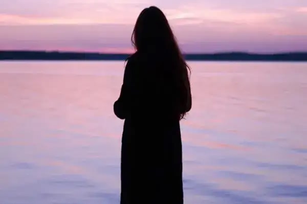 出轨后的女人，情感裂痕修复的可能与方