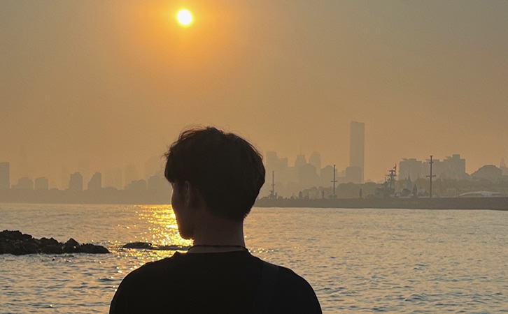 当爱在距离中考验：出差很久不联系的心